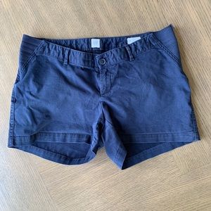 GAP maternity shorts